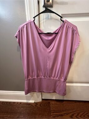 Ann Taylor Factory Mauve V-Neck Cap Sleeve Blouse